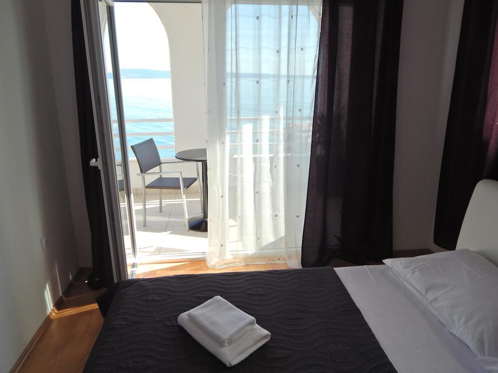 Sea Star Apartments โปดสตรานา ภายนอก รูปภาพ