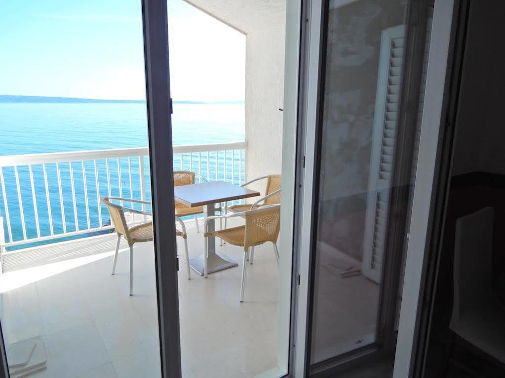 Sea Star Apartments โปดสตรานา ภายนอก รูปภาพ